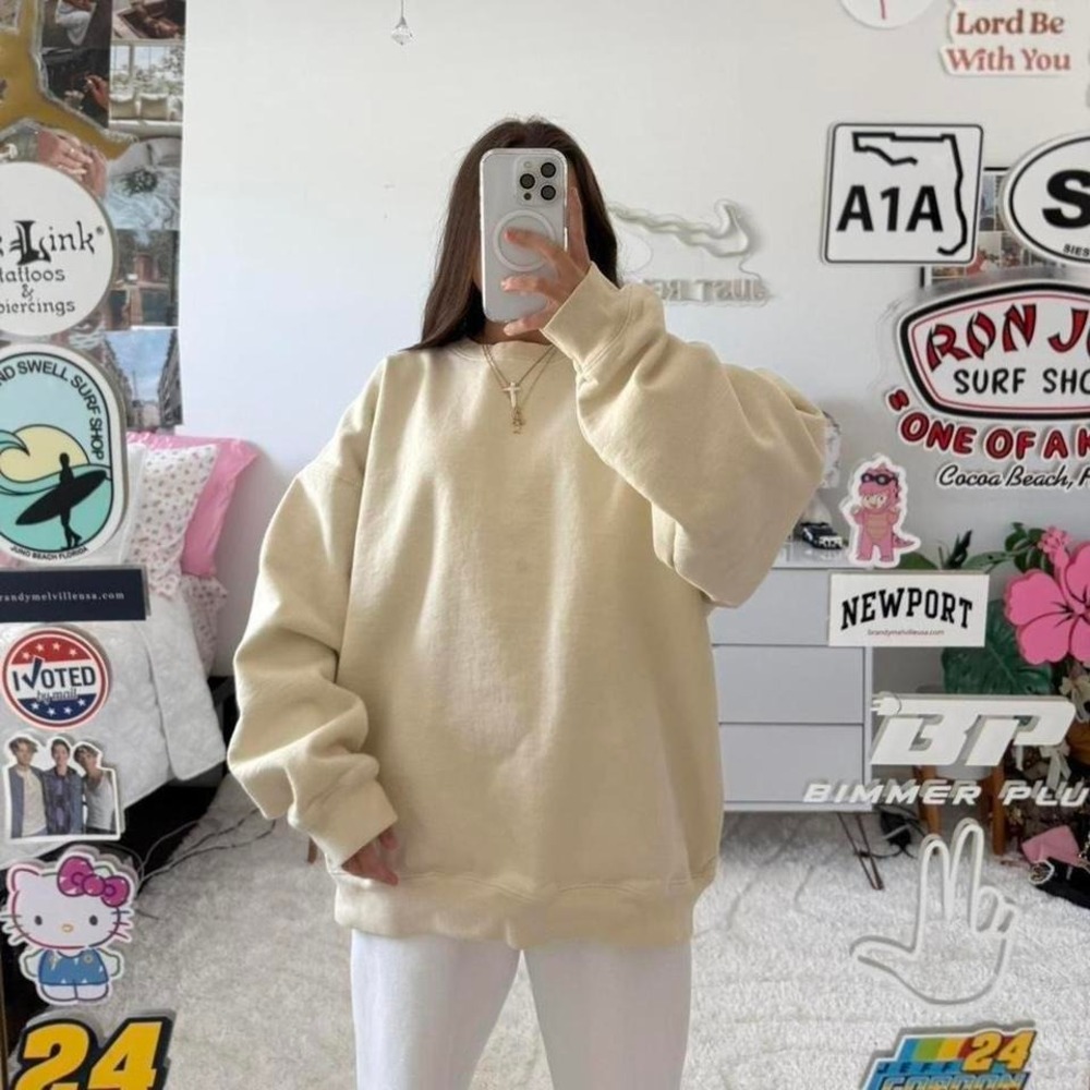 brandy melville oversized crewneck sweatshirt butter yellow 🧈 🤍